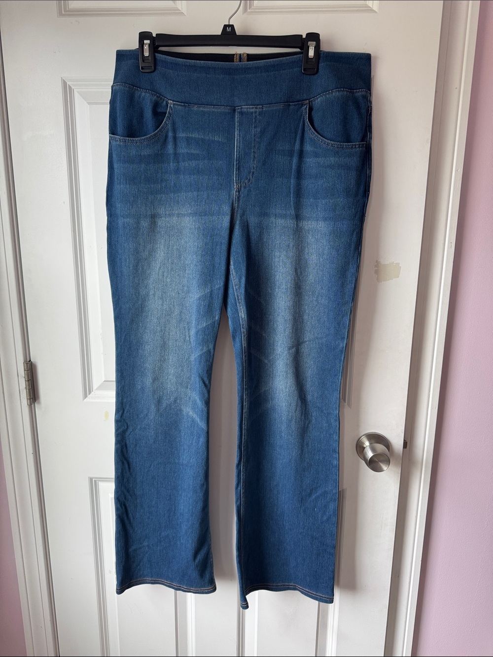 HALARA Midwash Blue Flare Pull-On Jeans